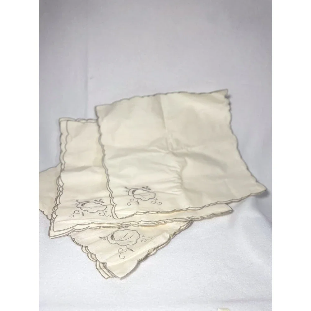 Vintage Cream Cotton Napkin Set 12pc Scalloped Embroidered Table Decor 15 x 15 